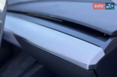 Внедорожник / Кроссовер Tesla Model Y 2022 в 
