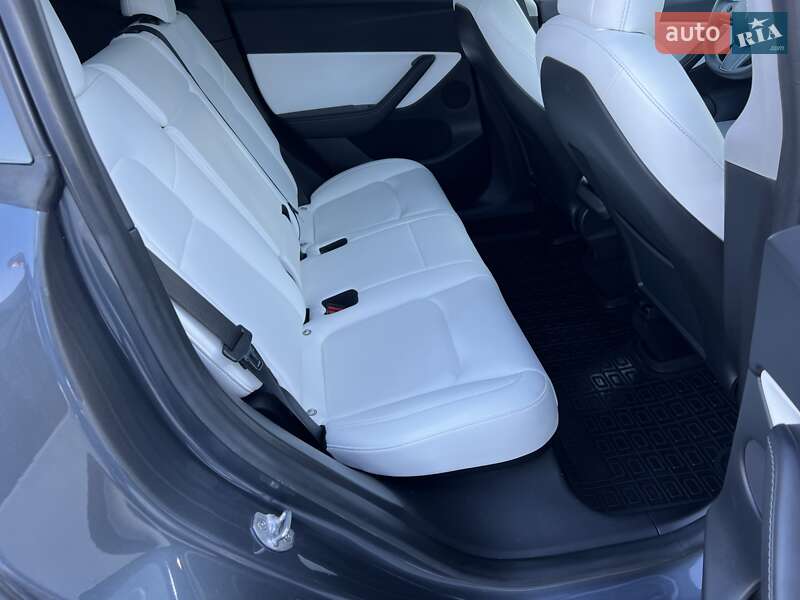 Внедорожник / Кроссовер Tesla Model Y 2022 в Киеве