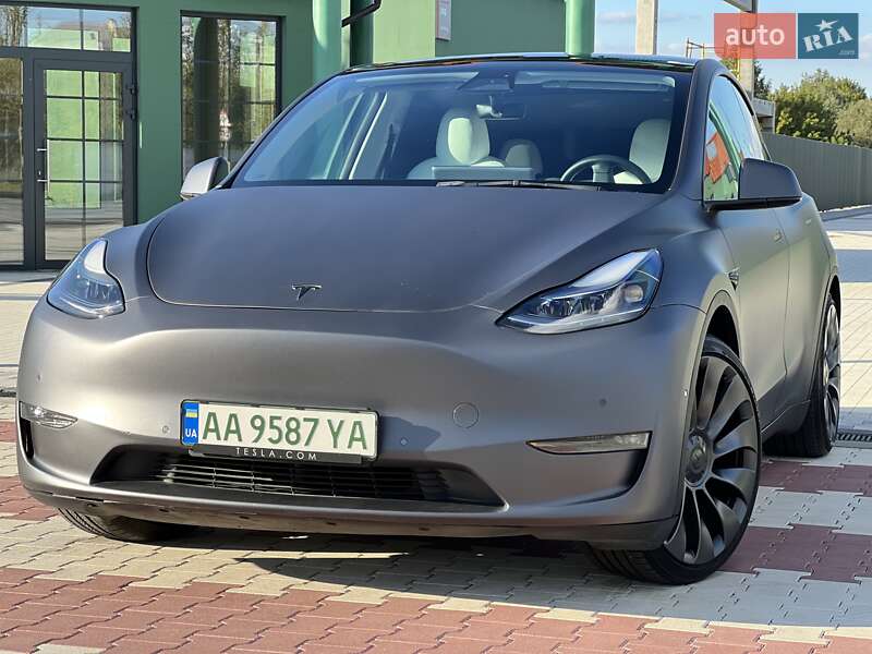 Внедорожник / Кроссовер Tesla Model Y 2022 в Киеве