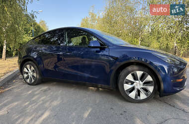 Внедорожник / Кроссовер Tesla Model Y 2021 в 