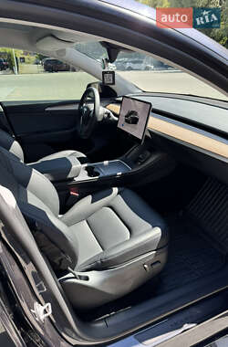 Внедорожник / Кроссовер Tesla Model Y 2024 в 