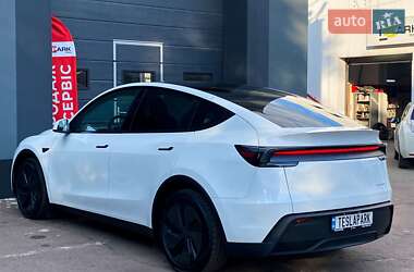 Внедорожник / Кроссовер Tesla Model Y 2025 в 