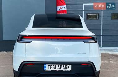 Внедорожник / Кроссовер Tesla Model Y 2025 в 