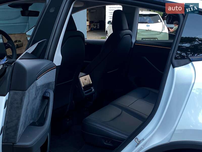 Внедорожник / Кроссовер Tesla Model Y 2025 в Киеве