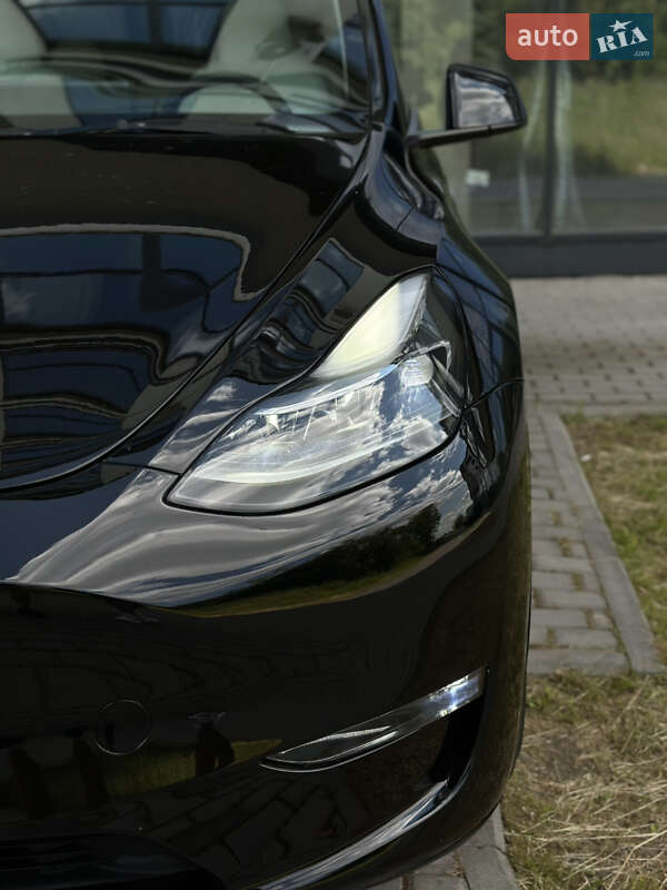 Внедорожник / Кроссовер Tesla Model Y 2023 в Ровно
