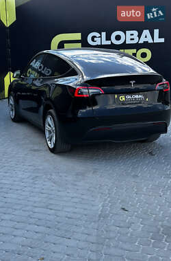 Внедорожник / Кроссовер Tesla Model Y 2023 в 