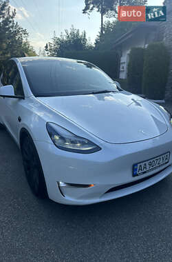 Позашляховик / Кросовер Tesla Model Y 2023 в 