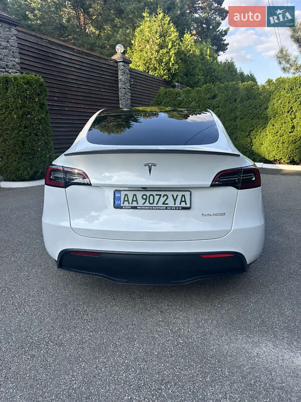 Позашляховик / Кросовер Tesla Model Y 2023 в Києві