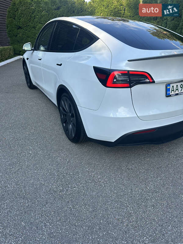 Позашляховик / Кросовер Tesla Model Y 2023 в Києві