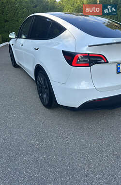 Позашляховик / Кросовер Tesla Model Y 2023 в 