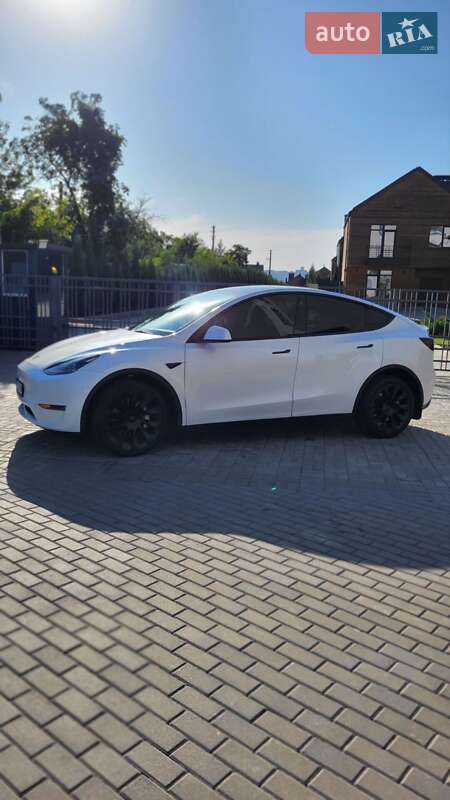 Позашляховик / Кросовер Tesla Model Y 2022 в Дніпрі