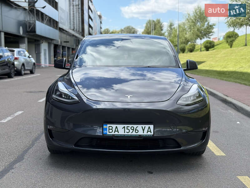 Внедорожник / Кроссовер Tesla Model Y 2021 в Киеве