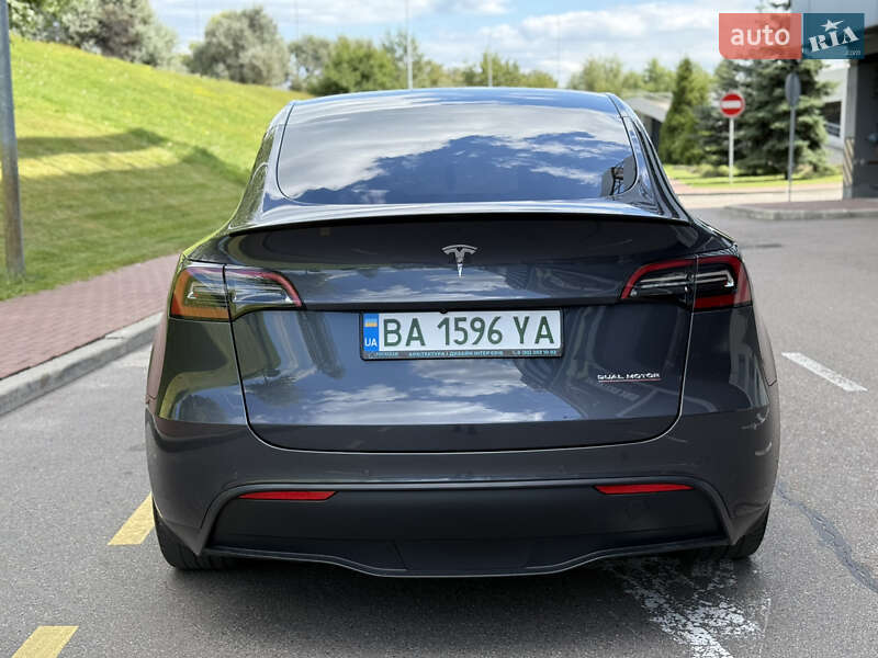 Внедорожник / Кроссовер Tesla Model Y 2021 в Киеве