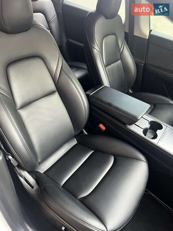 Внедорожник / Кроссовер Tesla Model Y 2022 в Хмельницком
