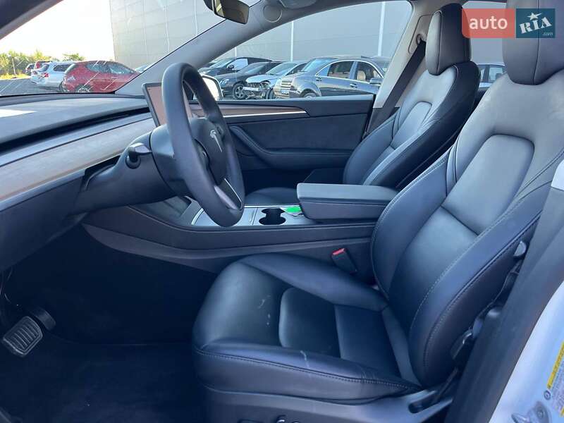 Внедорожник / Кроссовер Tesla Model Y 2024 в Львове