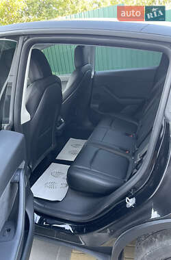 Позашляховик / Кросовер Tesla Model Y 2022 в 