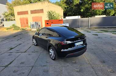 Внедорожник / Кроссовер Tesla Model Y 2023 в 