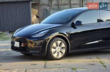 Внедорожник / Кроссовер Tesla Model Y 2023 в 