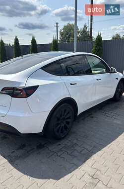 Внедорожник / Кроссовер Tesla Model Y 2021 в 