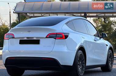 Внедорожник / Кроссовер Tesla Model Y 2024 в 