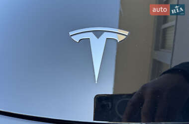 Внедорожник / Кроссовер Tesla Model Y 2023 в 
