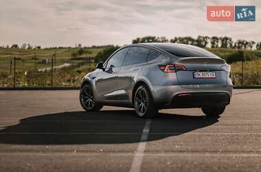 Внедорожник / Кроссовер Tesla Model Y 2024 в 