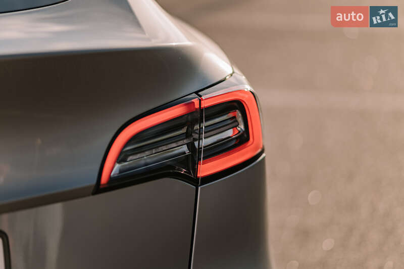 Позашляховик / Кросовер Tesla Model Y 2024 в Рівному