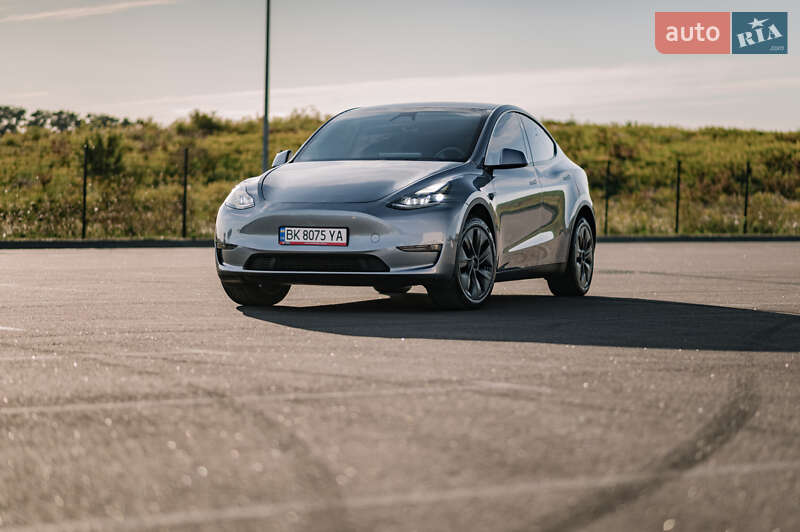 Позашляховик / Кросовер Tesla Model Y 2024 в Рівному фото 22 Позашляховик / Кросовер Tesla Model Y 2024 в Рівному