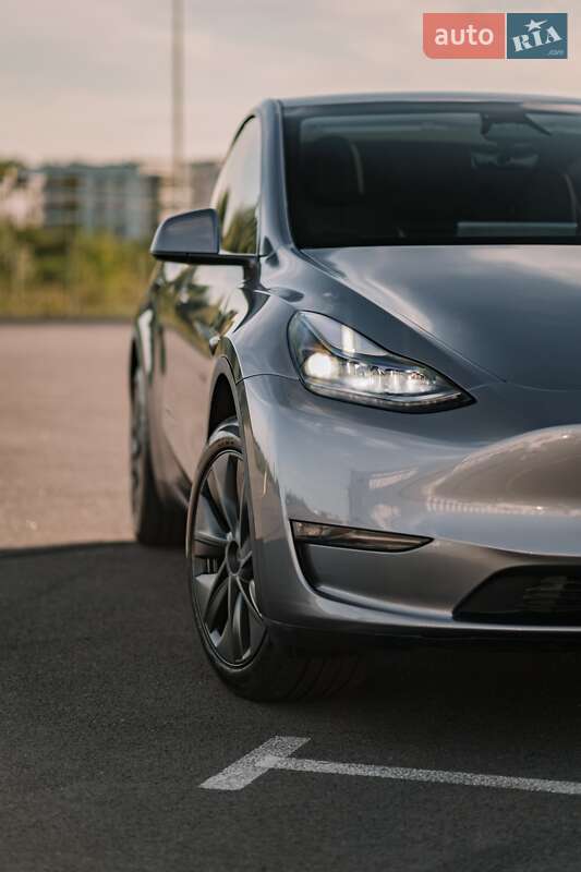 Позашляховик / Кросовер Tesla Model Y 2024 в Рівному