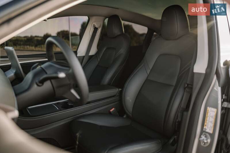 Позашляховик / Кросовер Tesla Model Y 2024 в Рівному фото 56 Позашляховик / Кросовер Tesla Model Y 2024 в Рівному