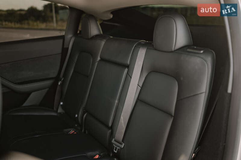 Позашляховик / Кросовер Tesla Model Y 2024 в Рівному фото 58 Позашляховик / Кросовер Tesla Model Y 2024 в Рівному