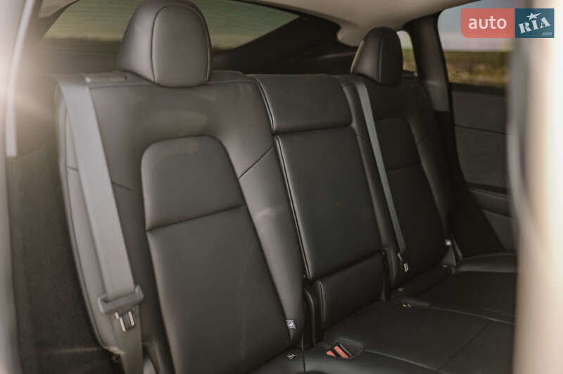 Позашляховик / Кросовер Tesla Model Y 2024 в Рівному фото 68 Позашляховик / Кросовер Tesla Model Y 2024 в Рівному