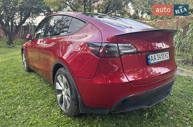Внедорожник / Кроссовер Tesla Model Y 2021 в 