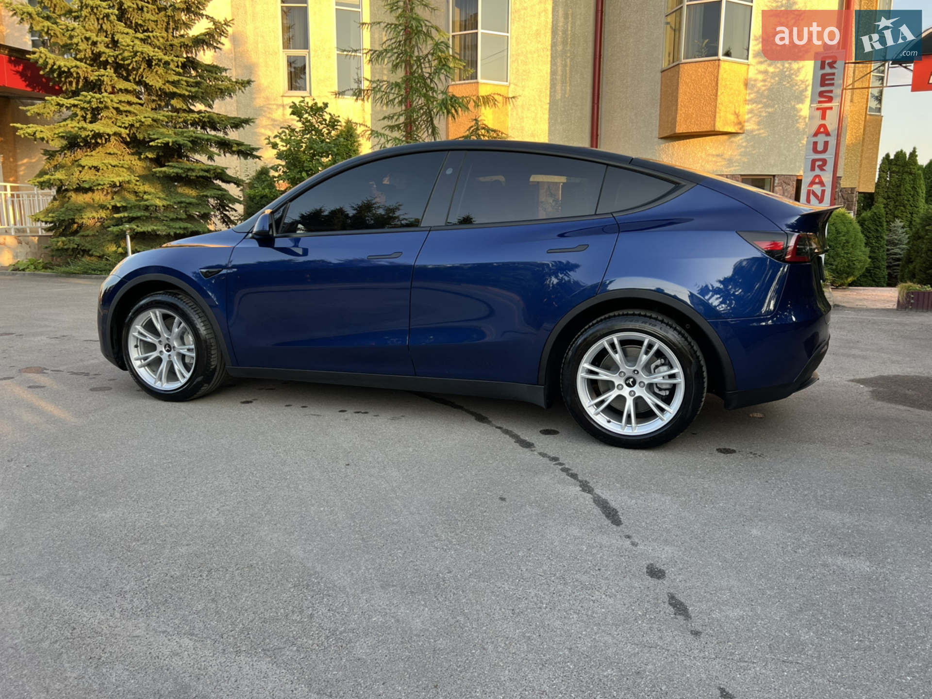 2024 Tesla Model Y - мініатюра 12