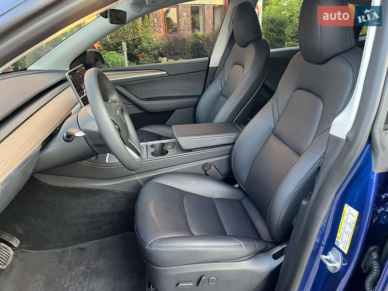 Внедорожник / Кроссовер Tesla Model Y 2024 в Тернополе