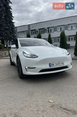 Tesla Model Y 2021