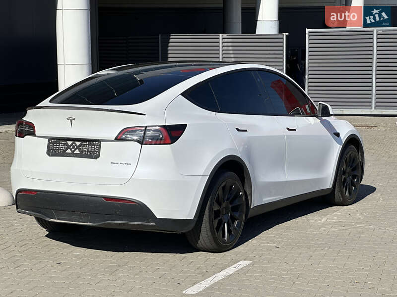 Позашляховик / Кросовер Tesla Model Y 2023 в Києві