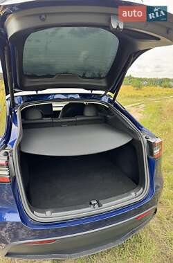 Внедорожник / Кроссовер Tesla Model Y 2023 в 