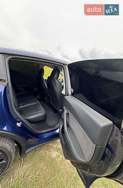 Внедорожник / Кроссовер Tesla Model Y 2023 в 