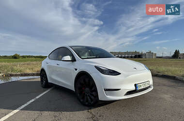 Позашляховик / Кросовер Tesla Model Y 2022 в 