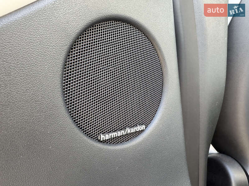 Позашляховик / Кросовер Tesla Model Y 2022 в Сумах фото 30 Позашляховик / Кросовер Tesla Model Y 2022 в Сумах