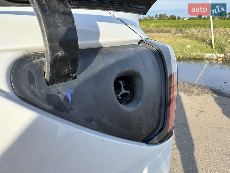 Позашляховик / Кросовер Tesla Model Y 2022 в Сумах фото 35 Позашляховик / Кросовер Tesla Model Y 2022 в Сумах
