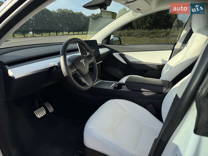 Позашляховик / Кросовер Tesla Model Y 2022 в Сумах фото 45 Позашляховик / Кросовер Tesla Model Y 2022 в Сумах