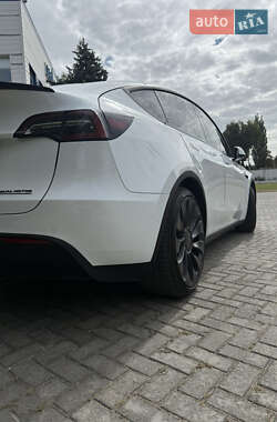 Внедорожник / Кроссовер Tesla Model Y 2020 в 