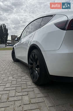 Внедорожник / Кроссовер Tesla Model Y 2020 в 