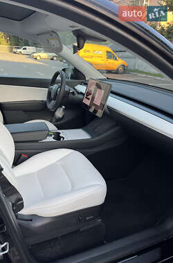 Внедорожник / Кроссовер Tesla Model Y 2021 в 