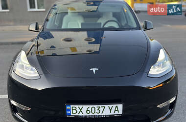 Внедорожник / Кроссовер Tesla Model Y 2021 в 
