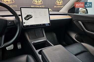 Внедорожник / Кроссовер Tesla Model Y 2021 в 