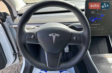 Позашляховик / Кросовер Tesla Model Y 2021 в 