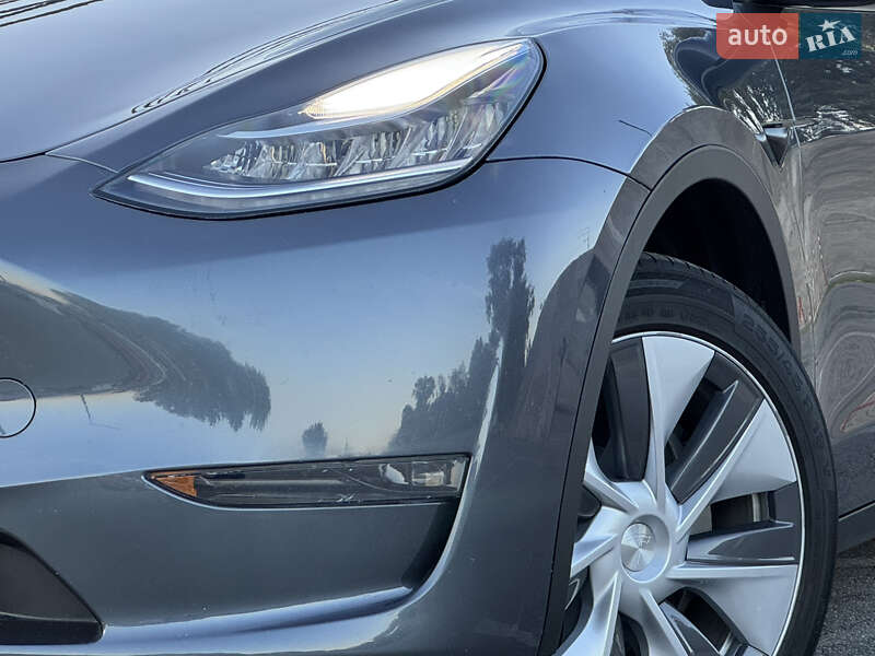 Внедорожник / Кроссовер Tesla Model Y 2023 в Киеве